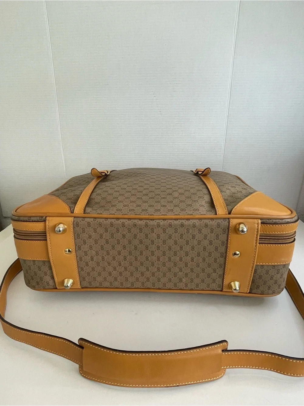 Gucci GG Supreme suitcase